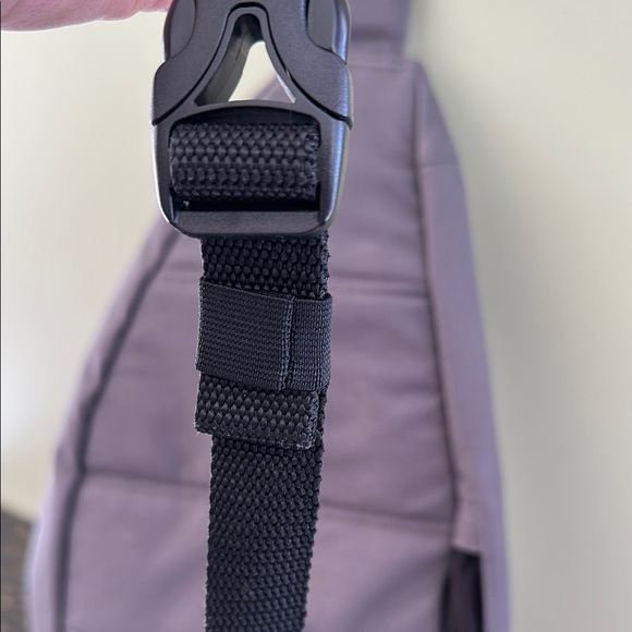 Carhartt Gray Crossbody Sling Bag (NWT) - Picture 11 of 11